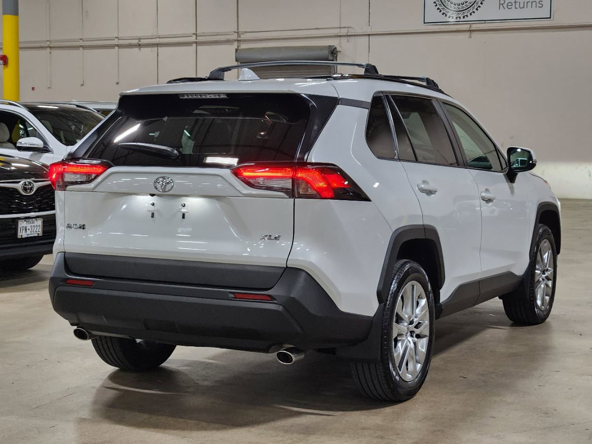 Used 2024 Toyota RAV4 XLE Premium image 8