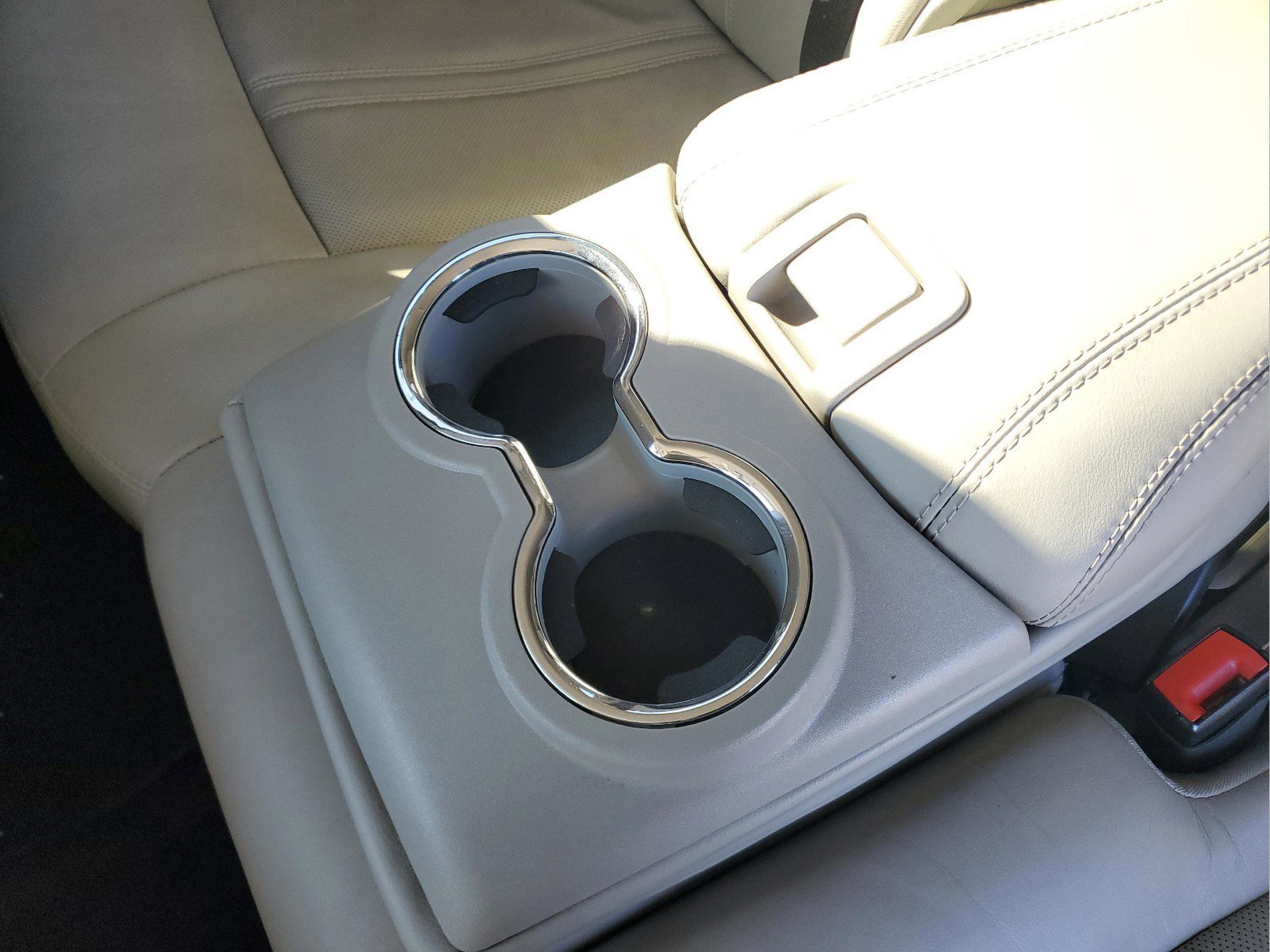 Used 2016 Cadillac SRX Performance w/ Driver Awareness Package image 8