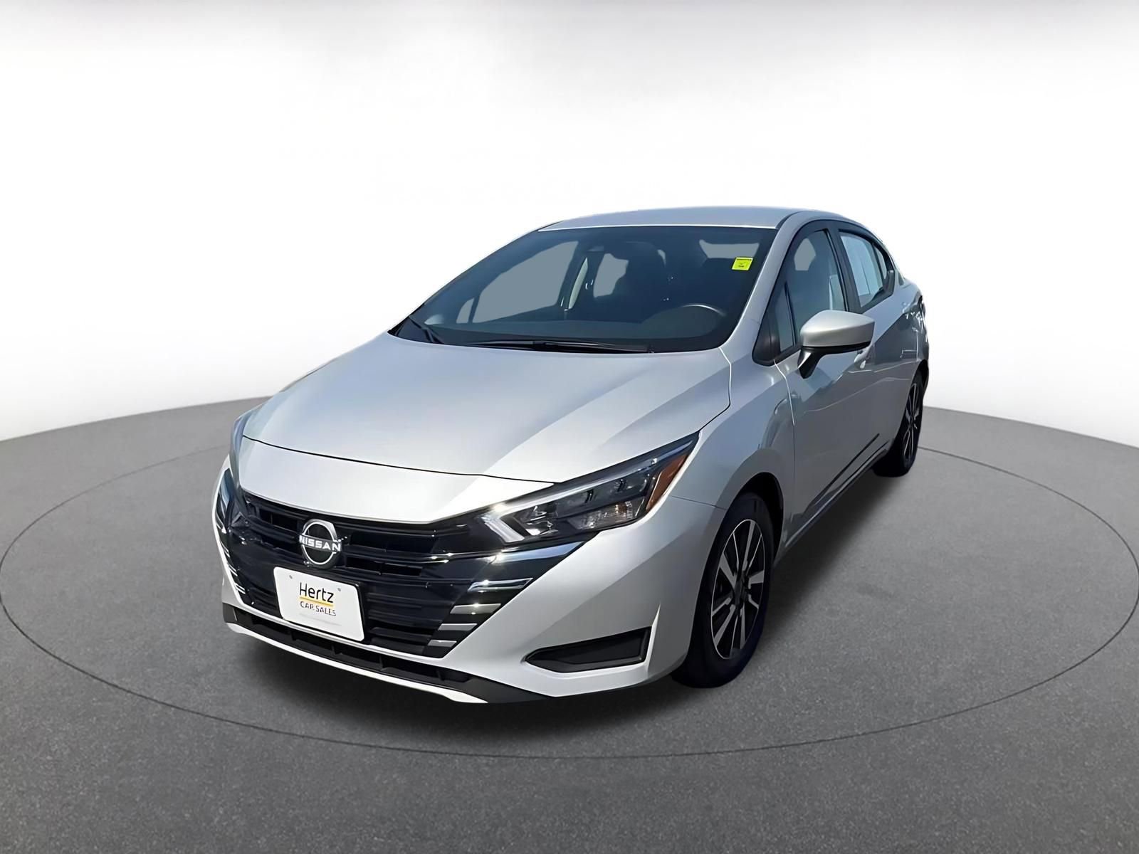 Used 2025 Nissan Versa SV image 7