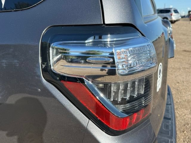 Used 2022 Toyota 4Runner SR5 Premium AWD/4WD image 12