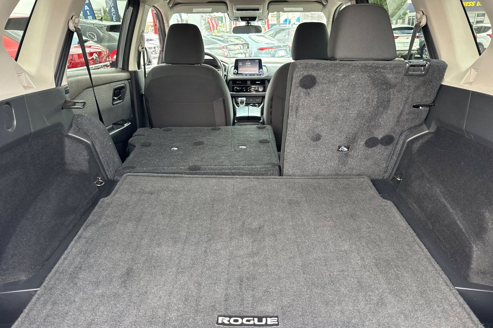 Used 2023 Nissan Rogue S image 15