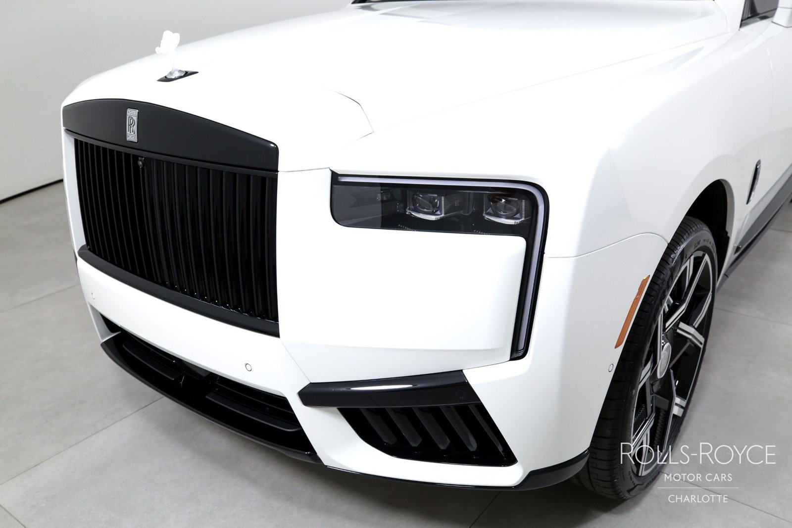 Used 2026 Rolls-Royce Cullinan AWD/4WD image 44