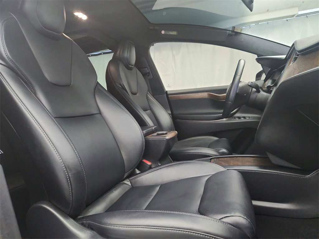 Used 2020 Tesla Model X Long Range image 26