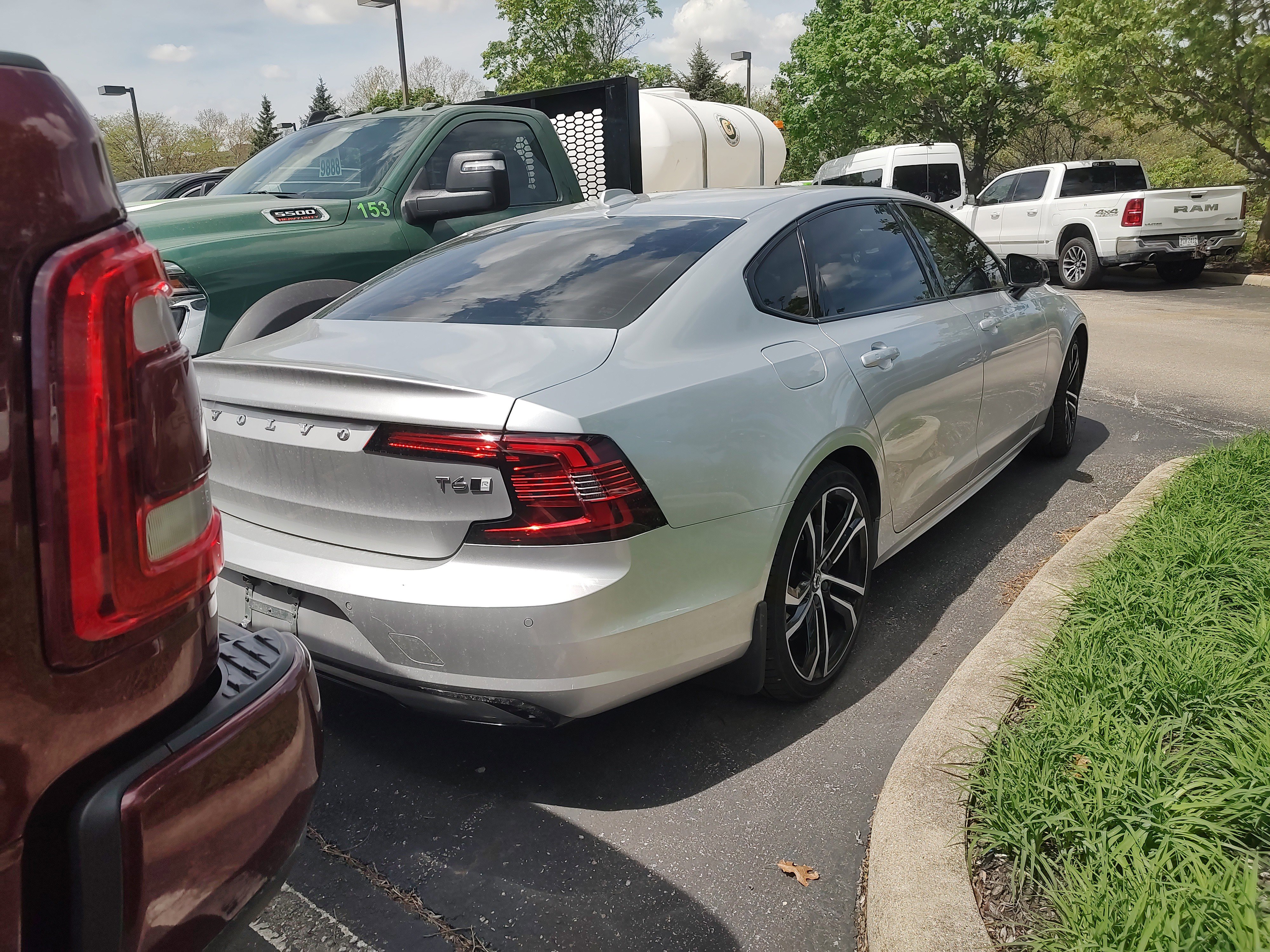 Used 2021 Volvo S90 T6 R-Design w/ Advanced Package image 2