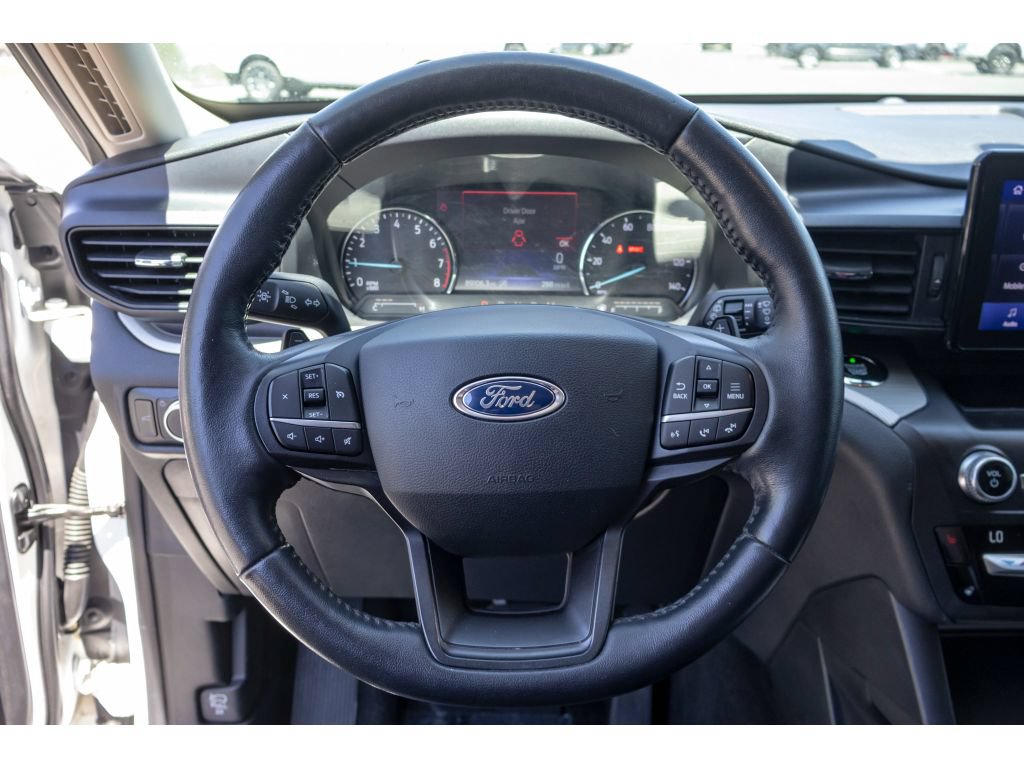 Used 2020 Ford Explorer XLT w/ Comfort Package AWD/4WD image 23