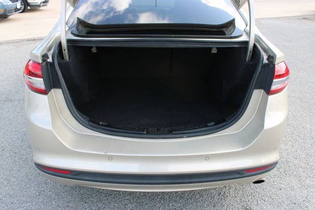 Used 2018 Ford Fusion SE w/ Equipment Group 201A image 7