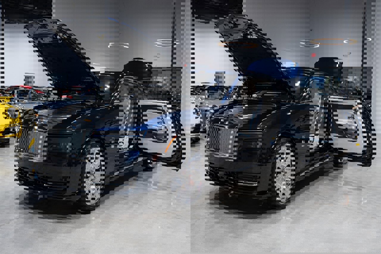 Used 2024 Rolls-Royce Spectre w/ Spectre Launch Package image 38