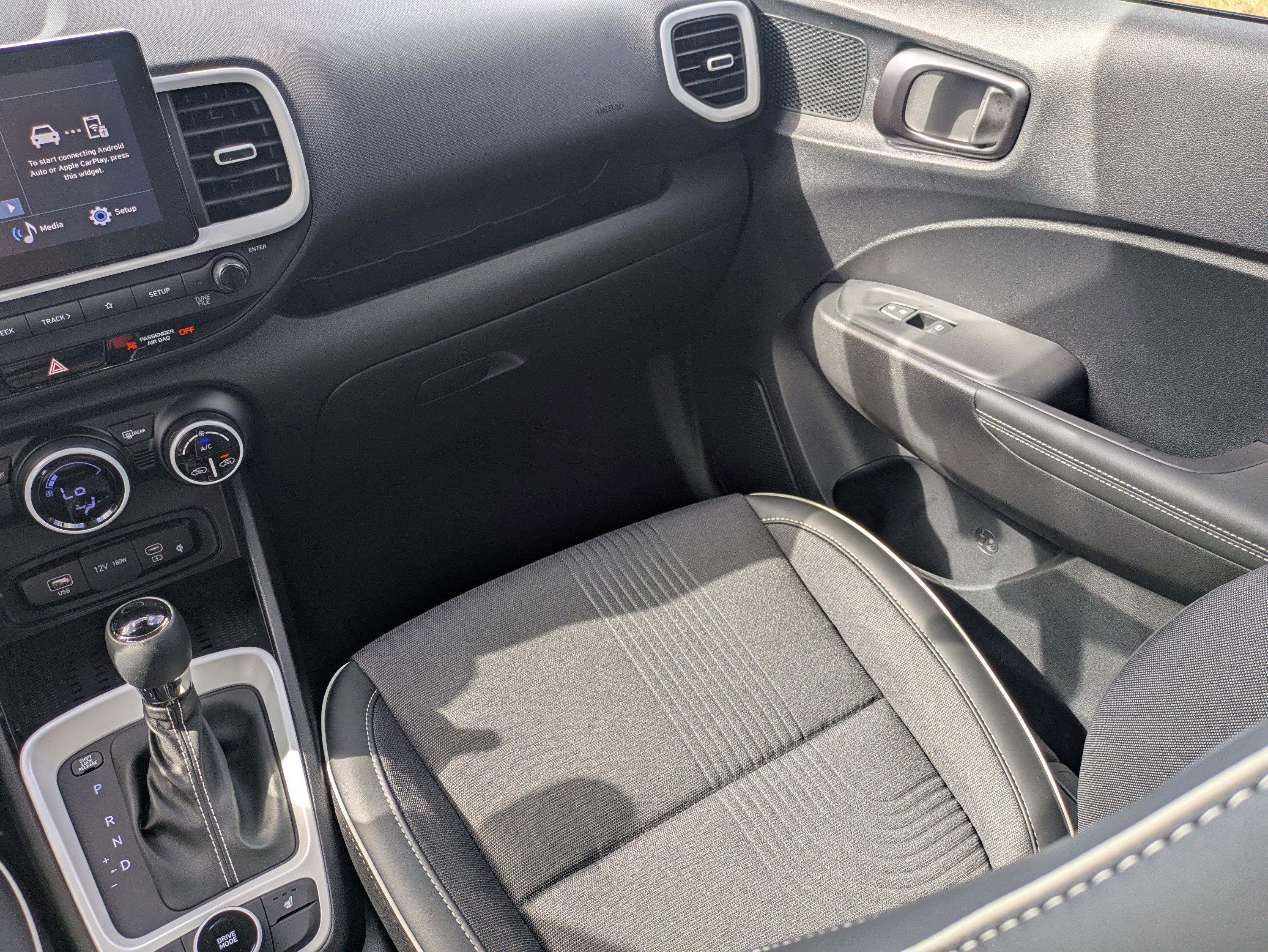 New 2026 Hyundai Venue SEL FWD image 26