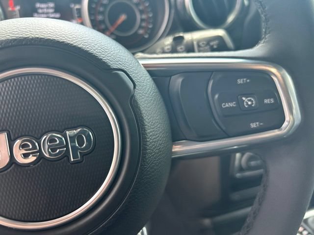 Used 2023 Jeep Wrangler Unlimited Sahara AWD/4WD image 27