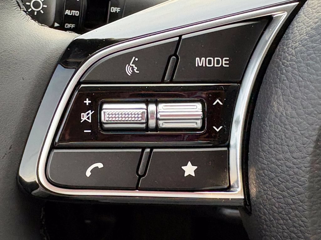 New 2026 Kia Seltos S FWD image 21