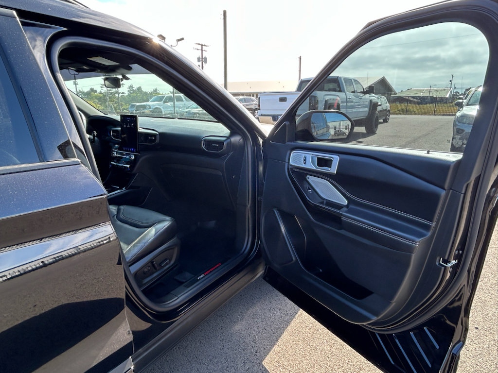 Used 2022 Ford Explorer ST w/ Equipment Group 401A AWD/4WD image 31