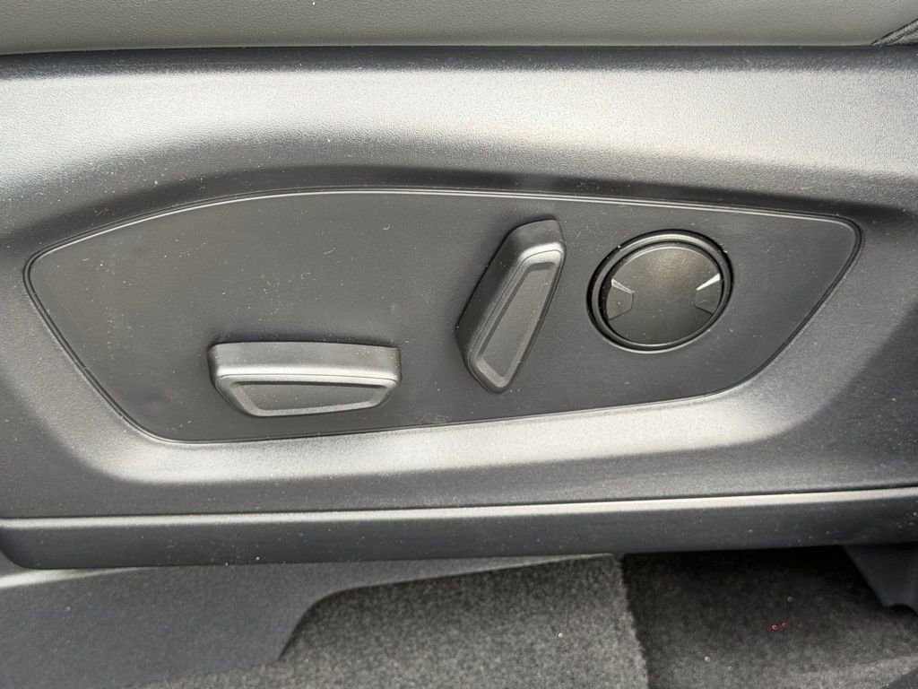 New 2026 Ford Explorer Active w/ Active Comfort Package RWD image 19