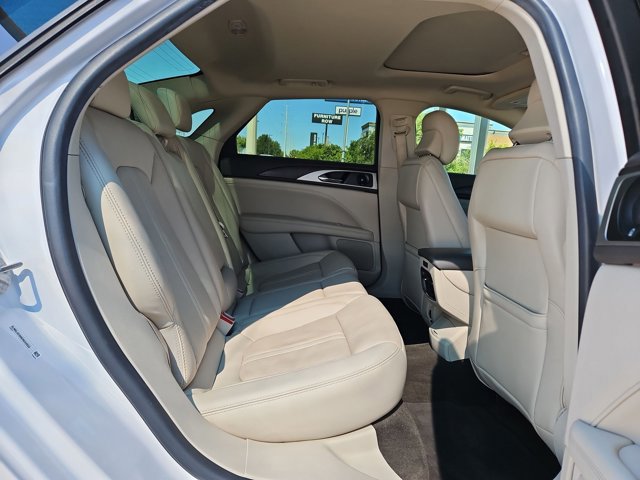 Used 2019 Lincoln MKZ Reserve FWD image 19