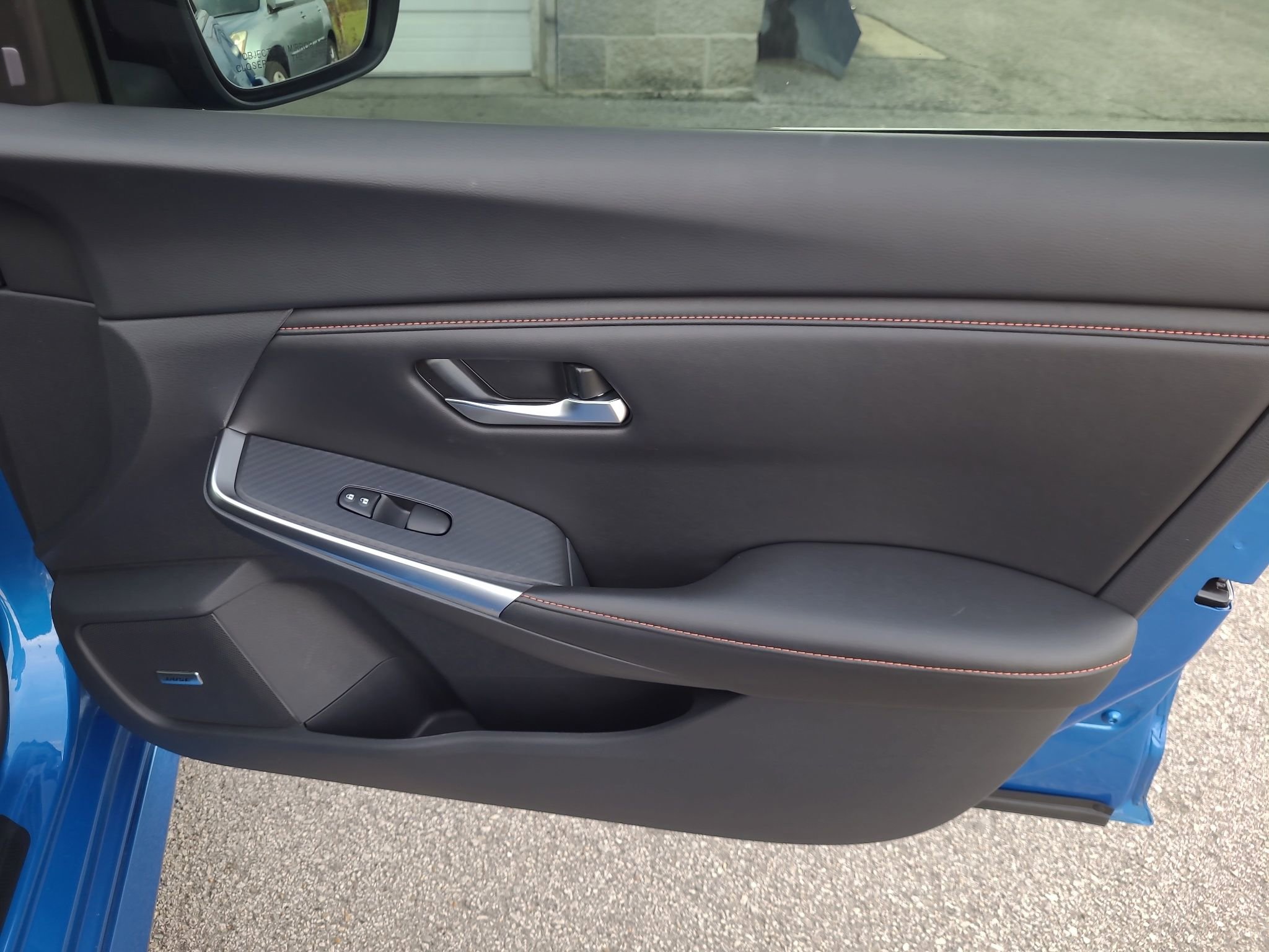 Used 2024 Nissan Sentra SR w/ SR Premium Package image 35