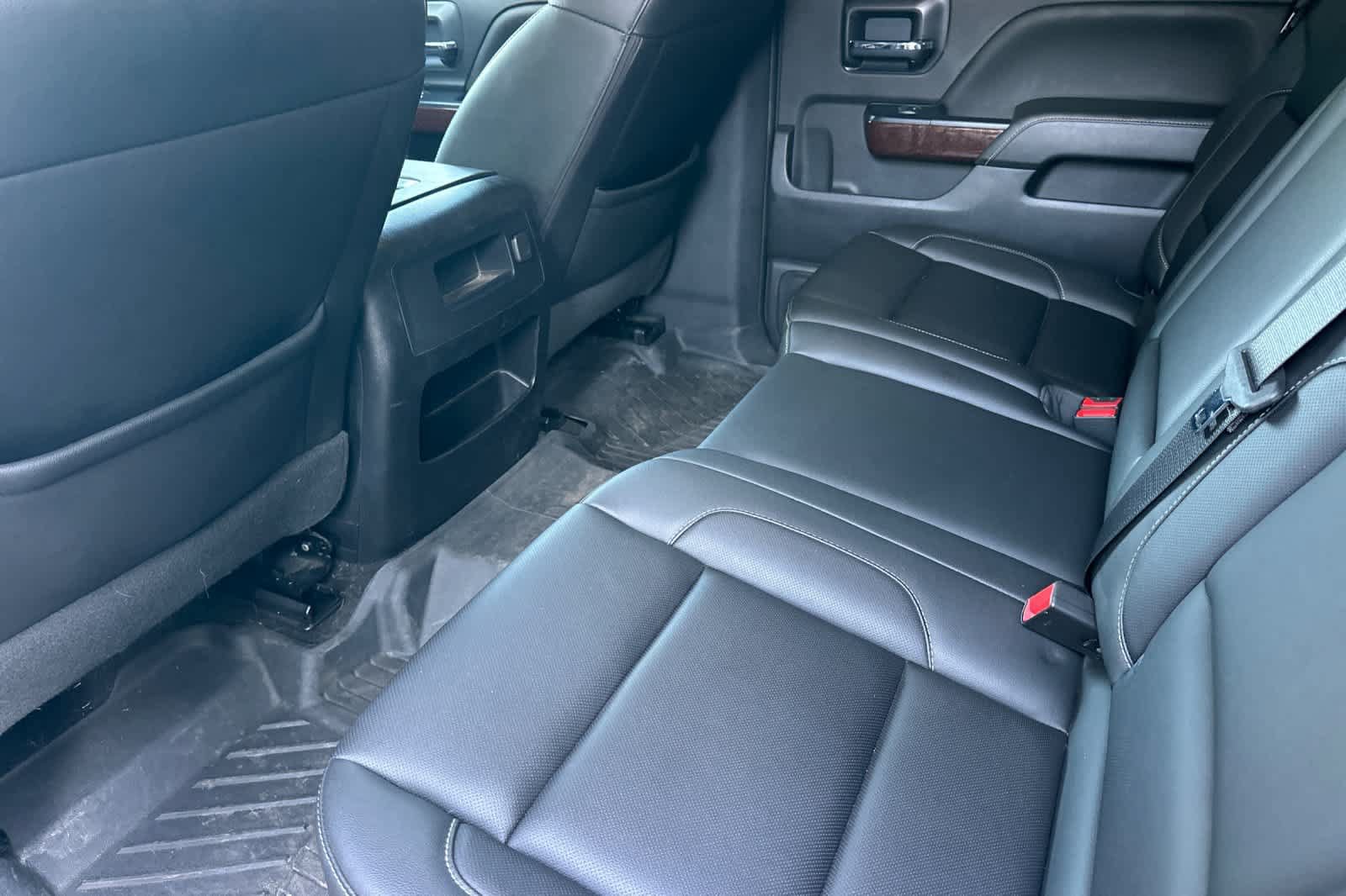 Used 2018 GMC Sierra 1500 SLT w/ SLT Premium Package AWD/4WD image 4