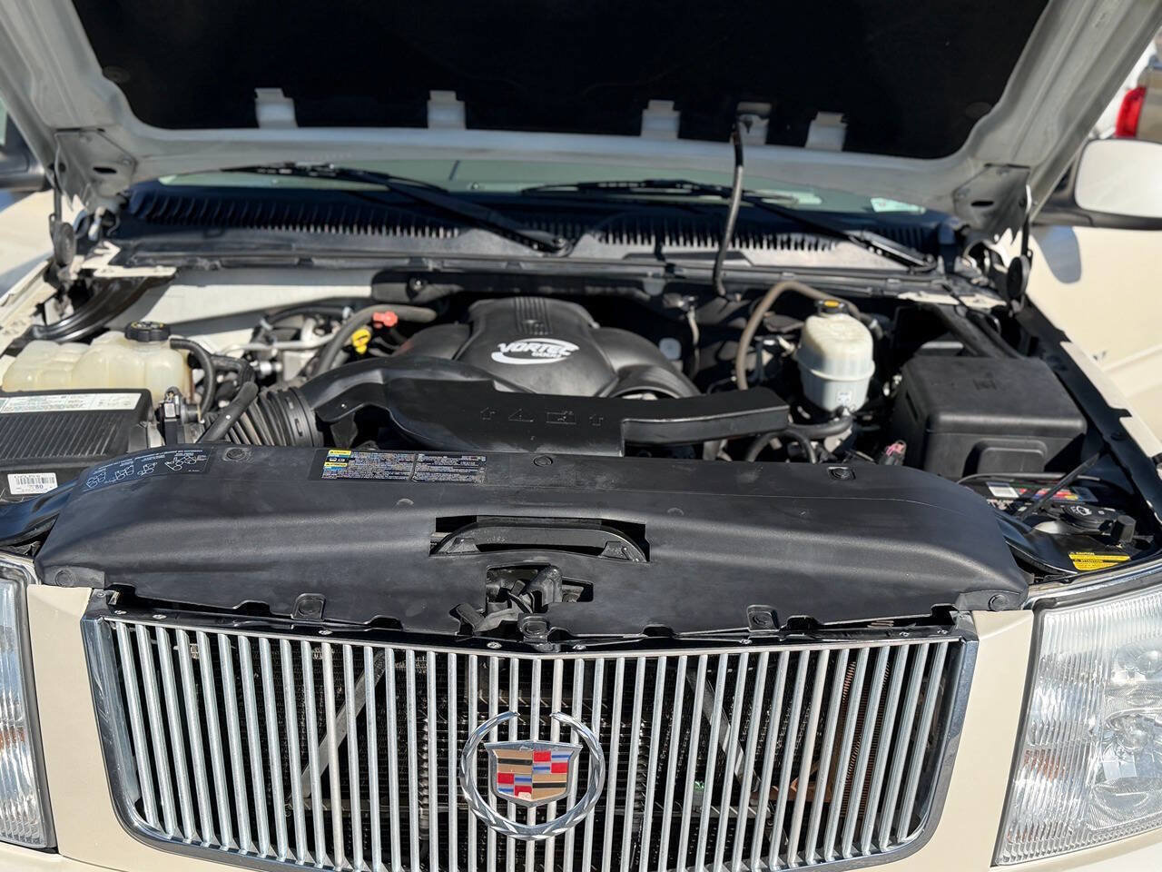 Used 2005 Cadillac Escalade EXT AWD/4WD image 82