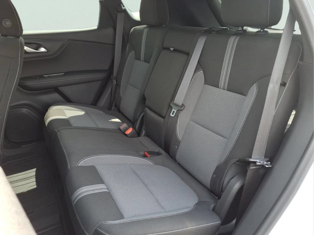 Certified 2024 Chevrolet Blazer LT w/ Convenience Package FWD image 19