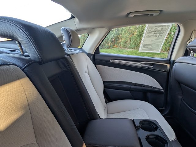 Used 2019 Ford Fusion SE w/ Equipment Group 151A FWD image 27