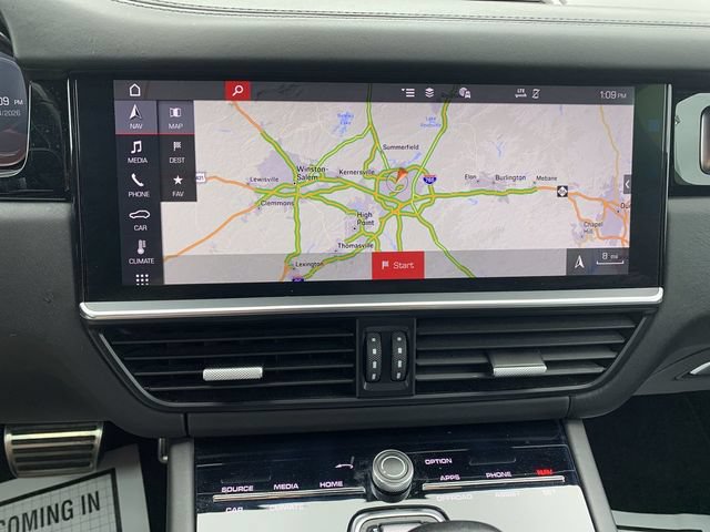 Used 2019 Porsche Cayenne Turbo AWD/4WD image 23