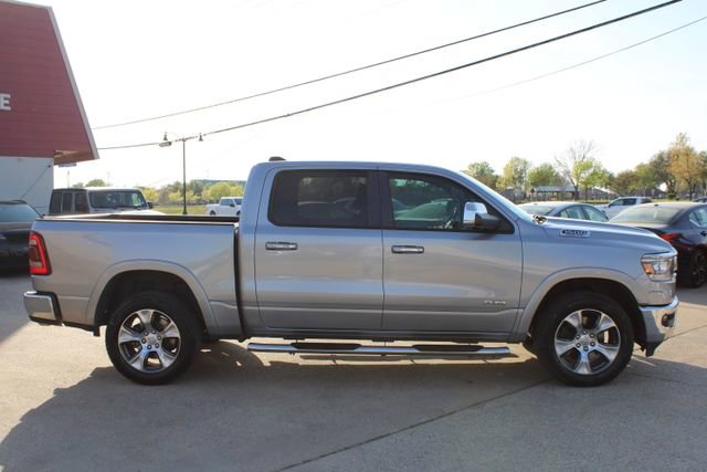 Used 2019 RAM 1500 Laramie AWD/4WD image 2