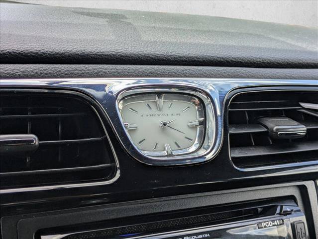 Used 2012 Chrysler 200 Touring FWD image 14