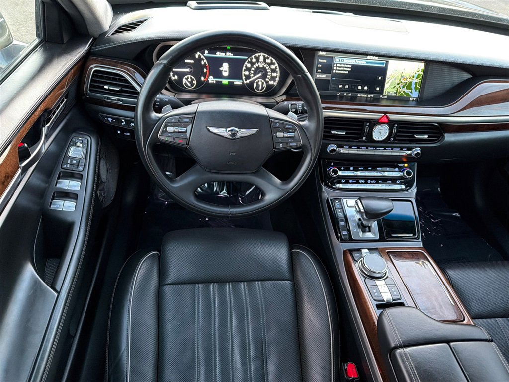 Used 2019 Genesis G90 3.3T Premium image 22