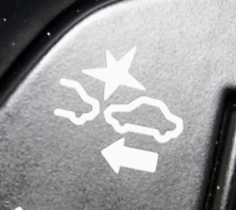 Used 2019 Buick Cascada Premium image 31