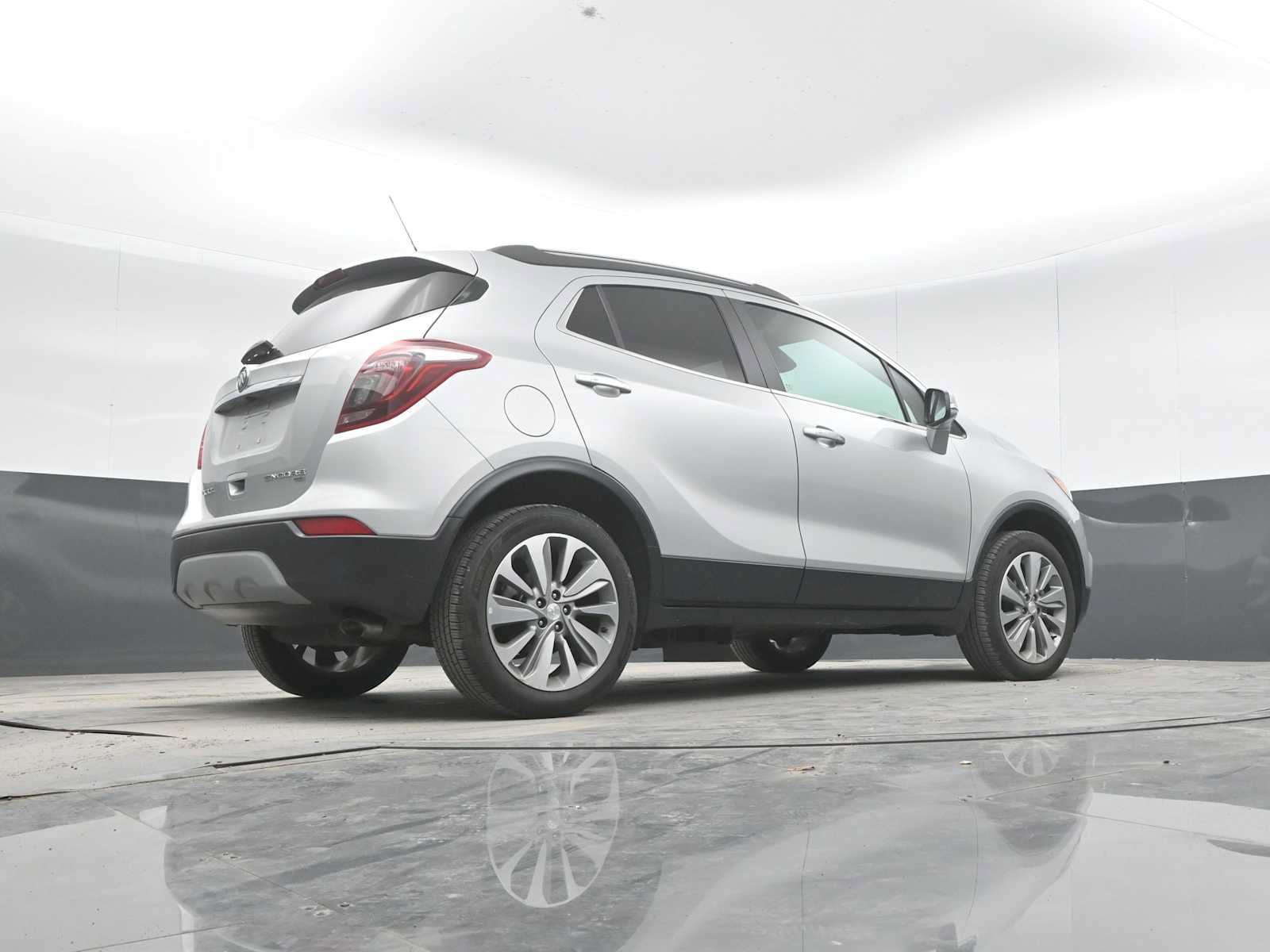Used 2018 Buick Encore Preferred AWD/4WD image 34