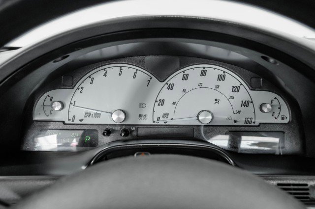 Used 2002 Ford Thunderbird image 18