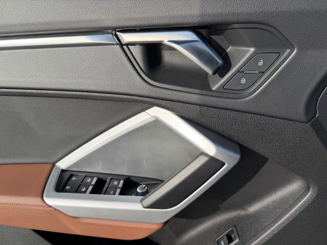 Used 2025 Audi Q3 2.0T Premium image 25