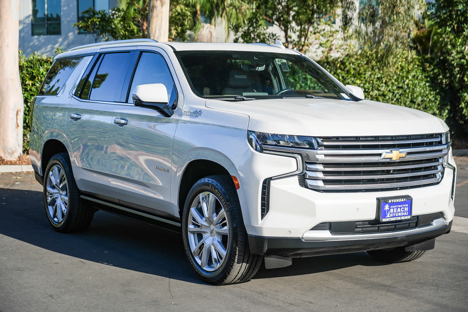 Used 2021 Chevrolet Tahoe High Country w/ Premium Package AWD/4WD image 5