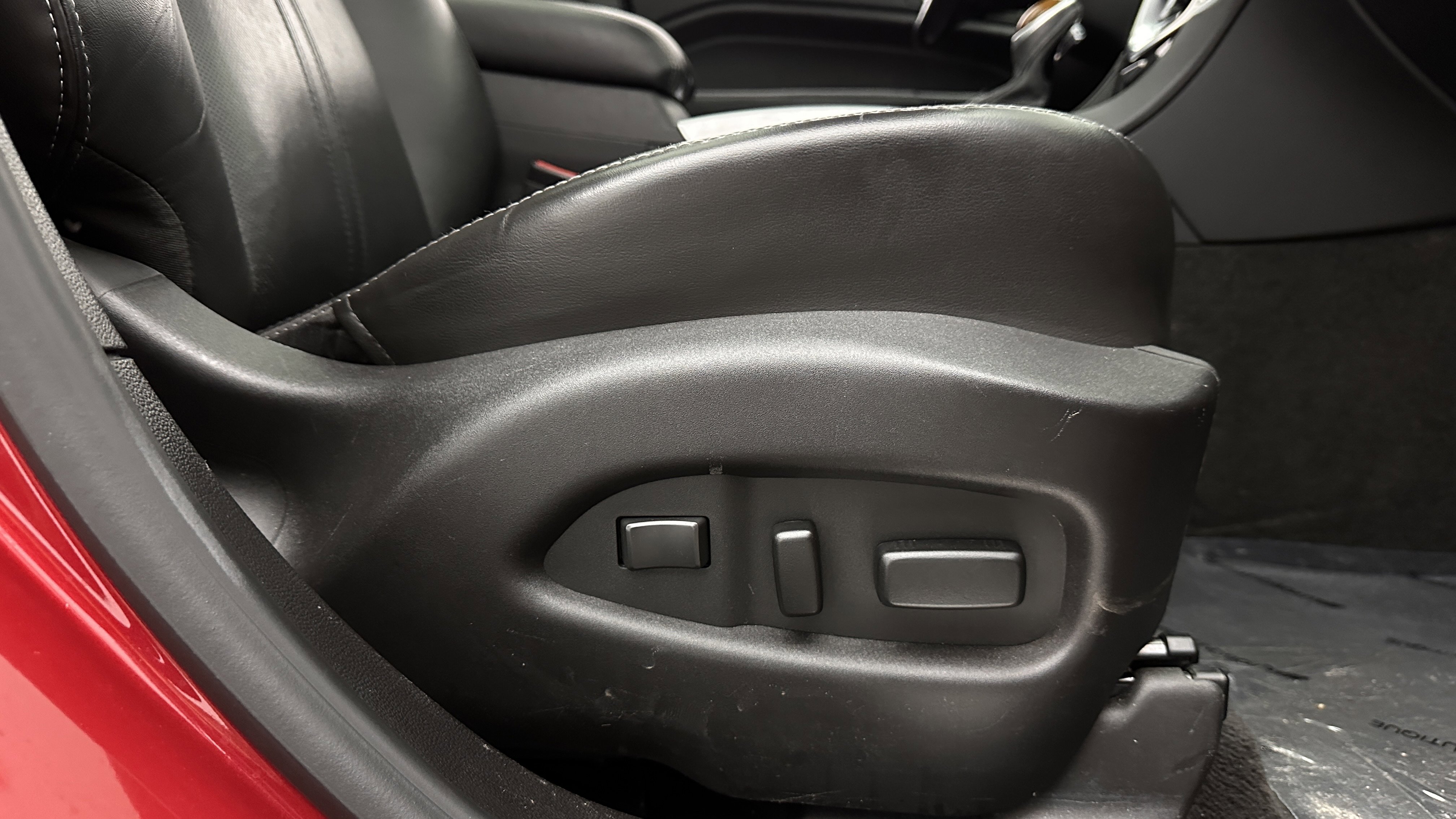 Used 2016 Cadillac SRX Premium w/ Driver Assist Package FWD image 36