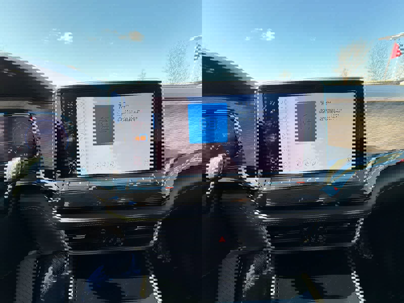 Used 2025 Volkswagen Atlas SEL image 18