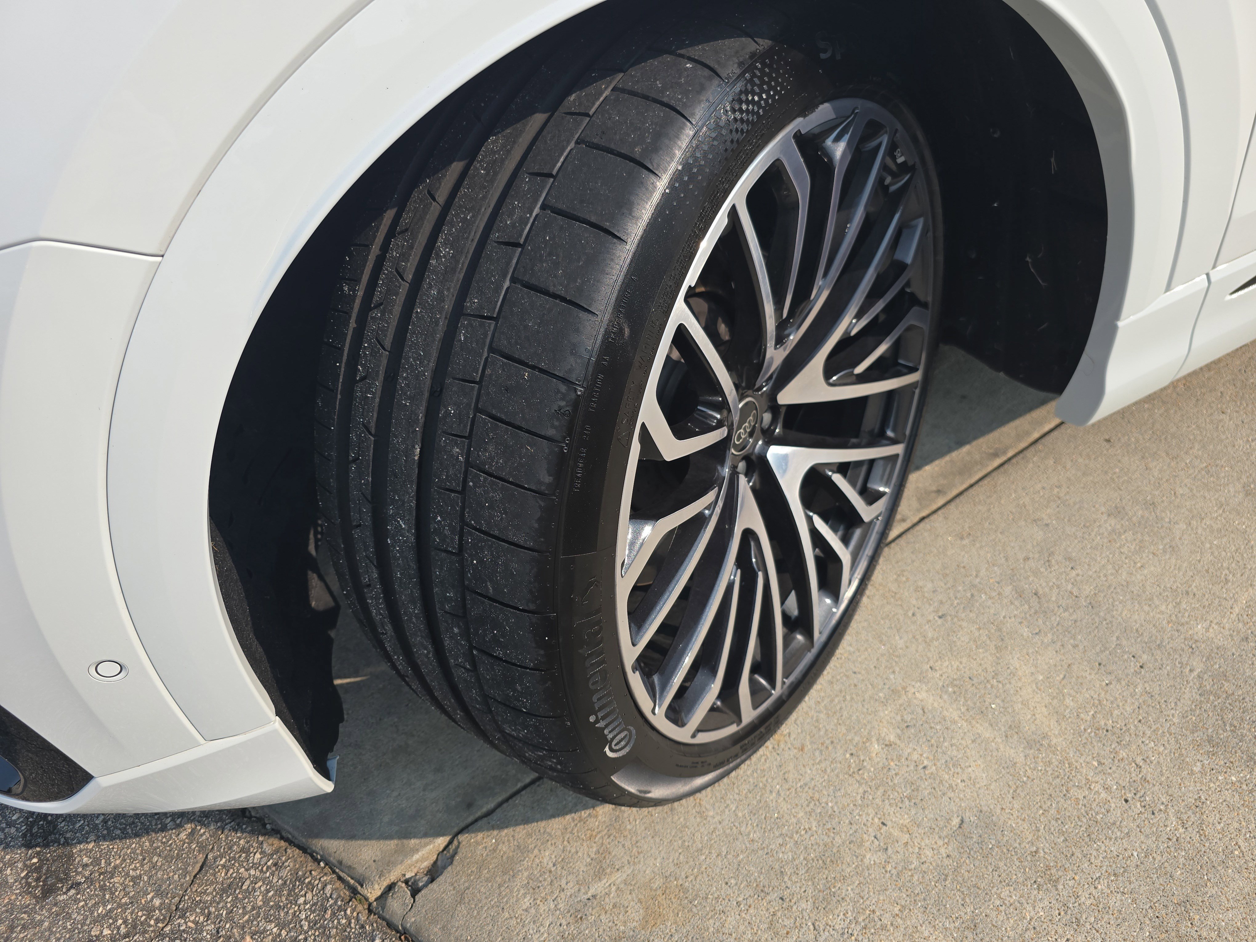 New 2025 Audi SQ8 Premium Plus image 31