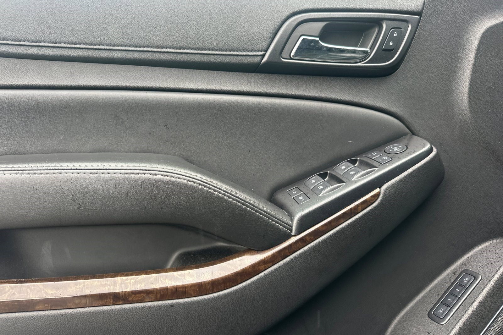 Used 2016 Chevrolet Tahoe LT RWD image 12