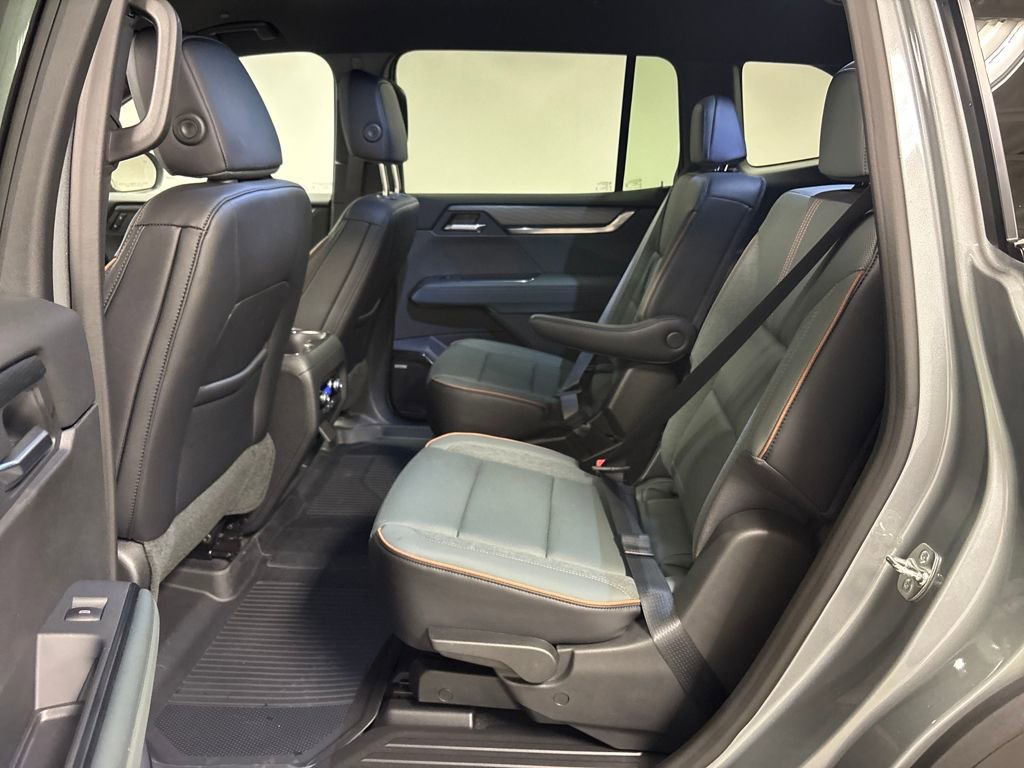 New 2026 GMC Acadia AT4 w/ LPO, Floor Liner Package image 30