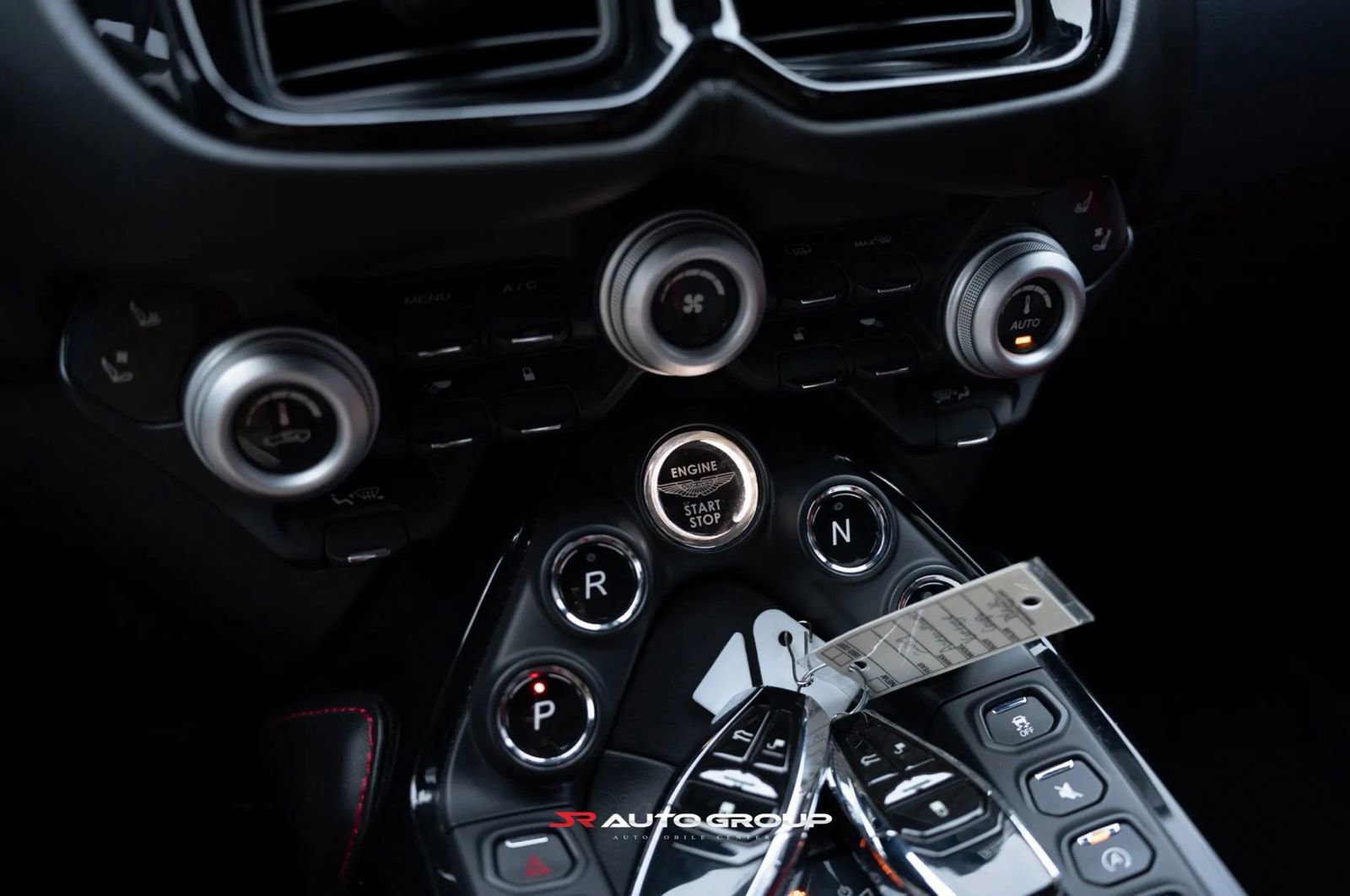 Used 2019 Aston Martin V8 Vantage Coupe image 15