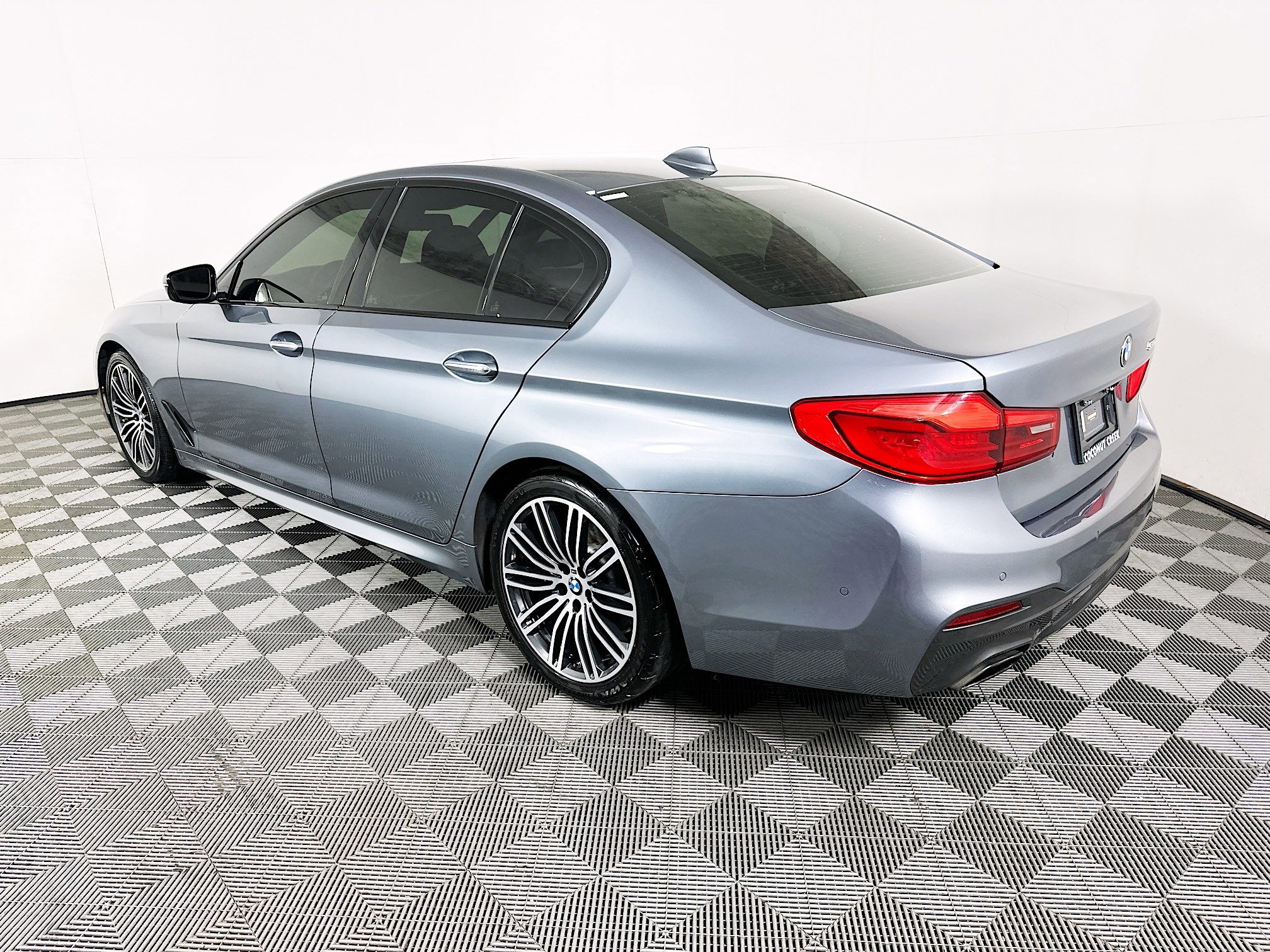 Used 2017 BMW 530i RWD image 5
