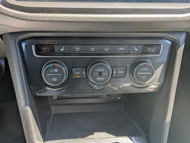 Used 2021 Volkswagen Tiguan SE AWD/4WD image 24