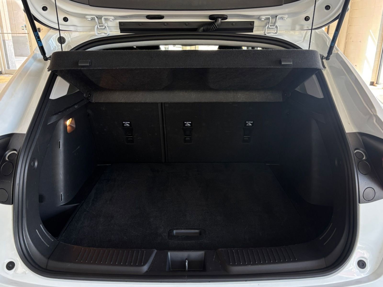 Used 2025 Chevrolet Trax LT image 31