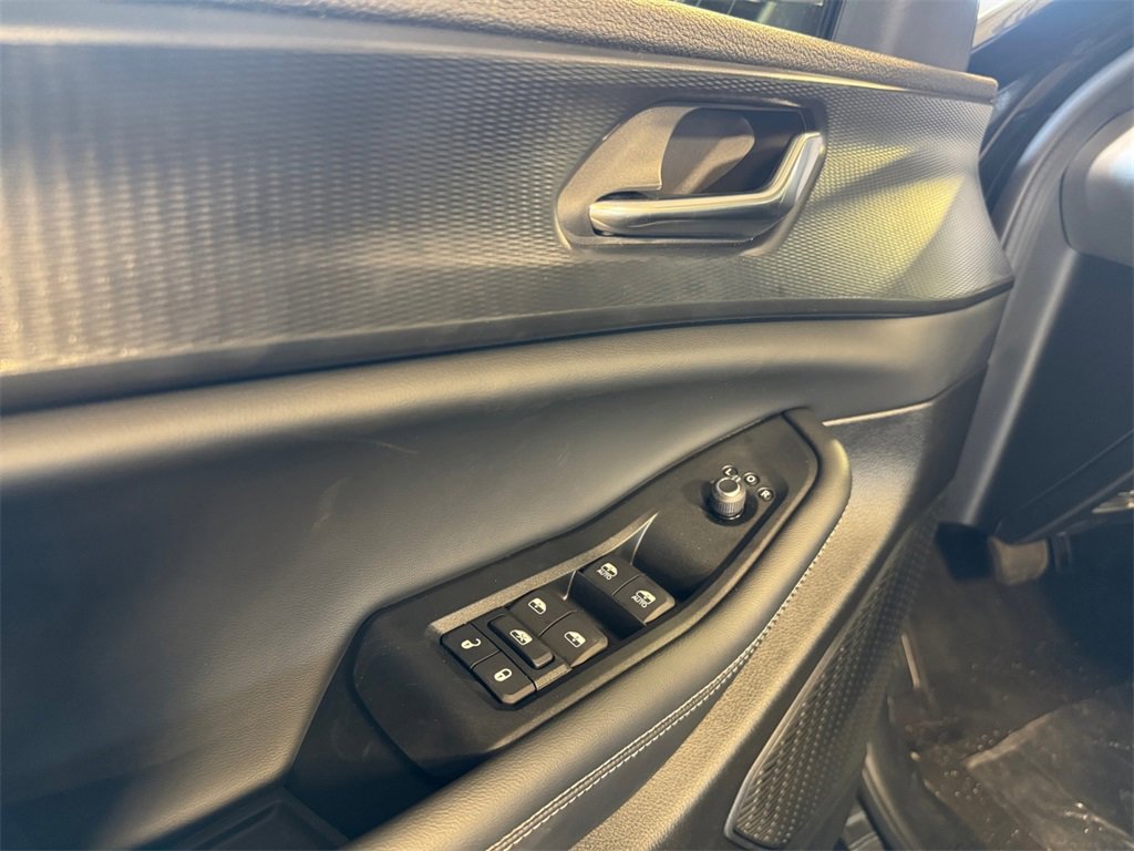 New 2025 Jeep Grand Cherokee Laredo X w/ Luxury Tech Group I image 14