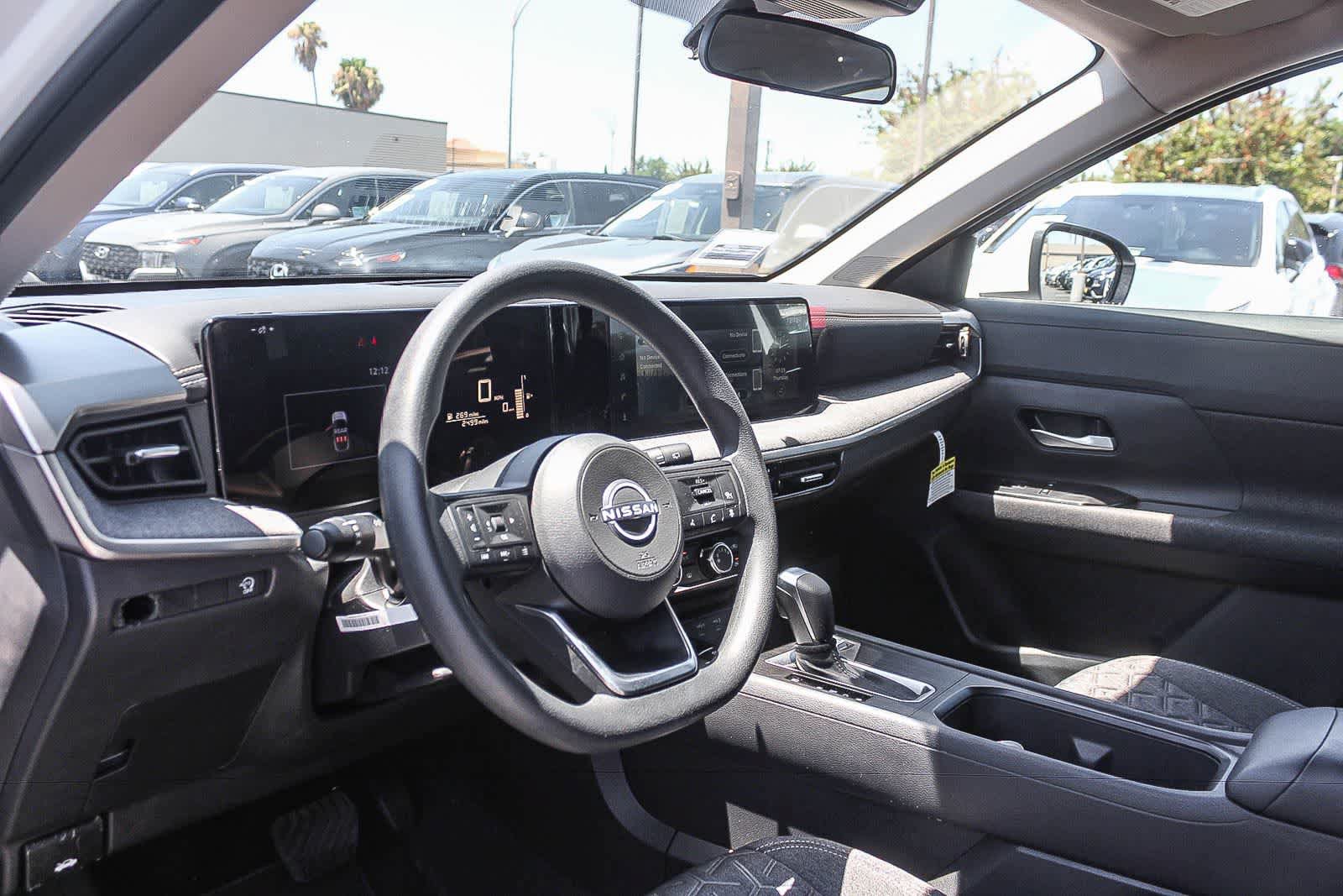Used 2025 Nissan Kicks SV FWD image 22