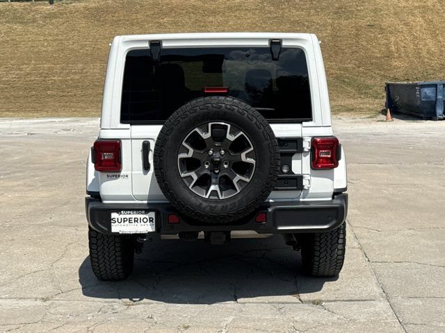 Used 2024 Jeep Wrangler Unlimited Sahara w/ Technology Group AWD/4WD image 4
