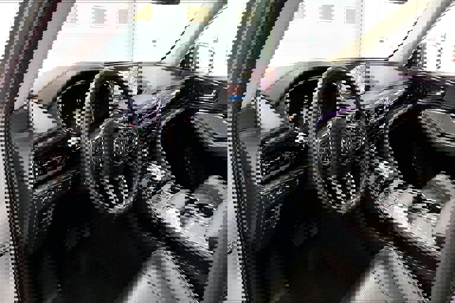 Used 2022 Acura MDX SH-AWD w/ Advance Package image 2