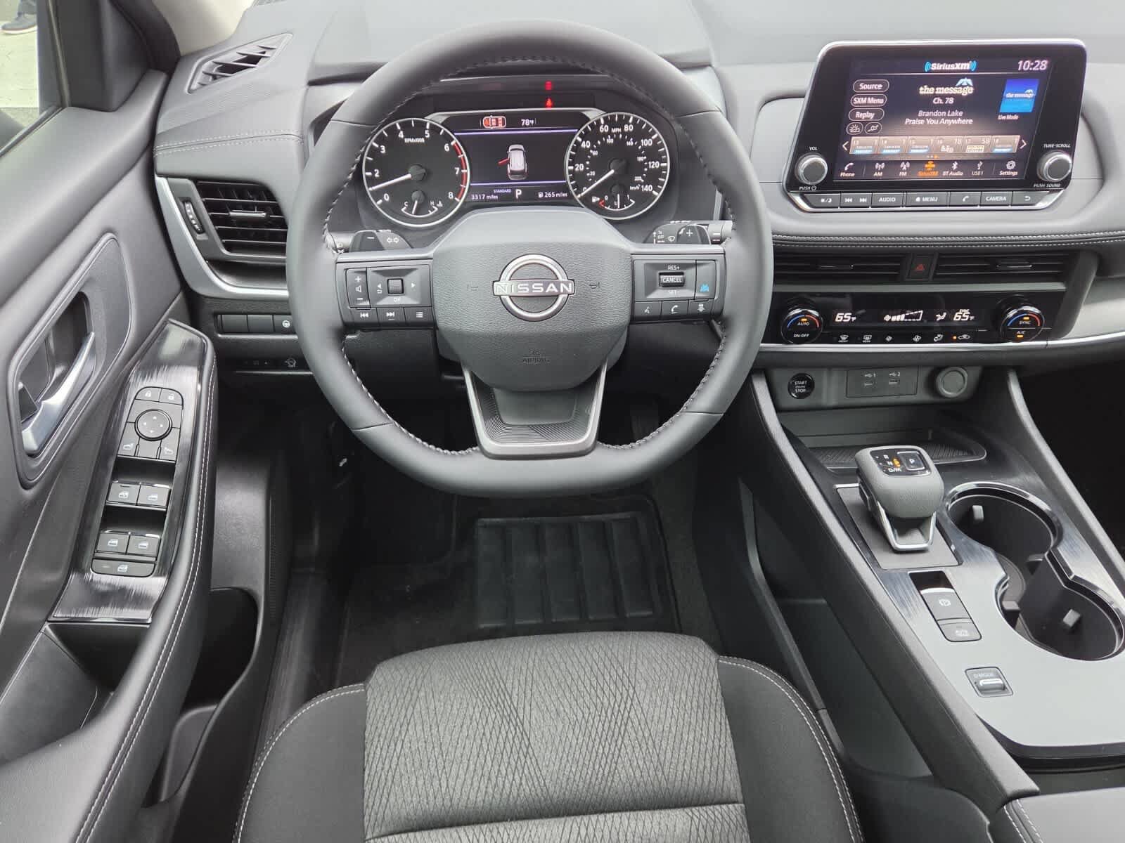 Used 2026 Nissan Rogue SV FWD image 5