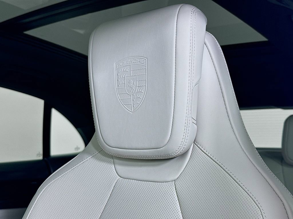 New 2026 Porsche Macan Electric image 15