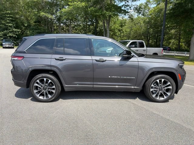 Certified 2023 Jeep Grand Cherokee Overland w/ Luxury Tech Group IV AWD/4WD image 5
