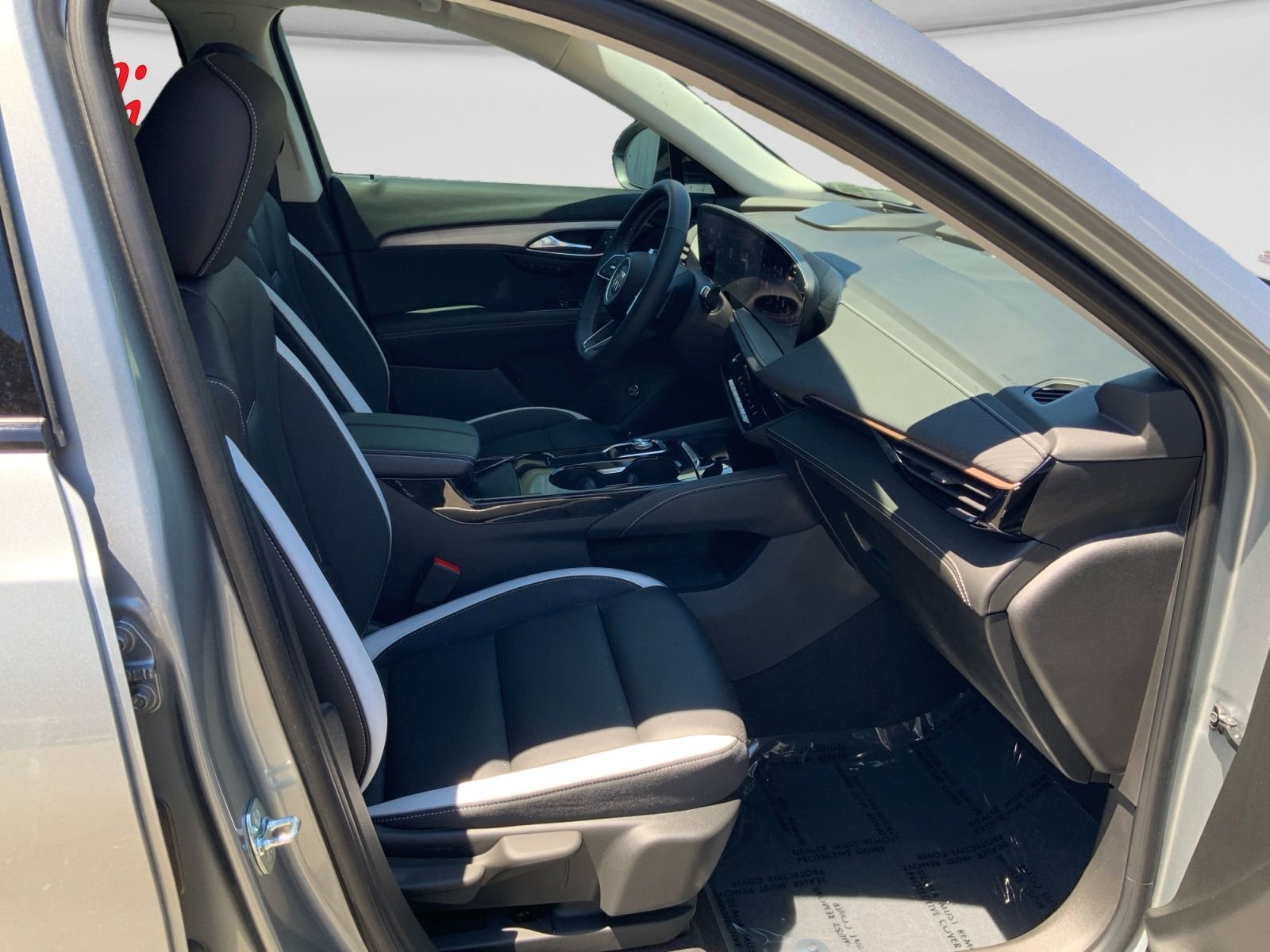Used 2025 Buick Envision Sport Touring AWD/4WD image 11