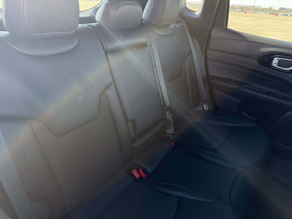 New 2026 Jeep Compass Latitude image 25