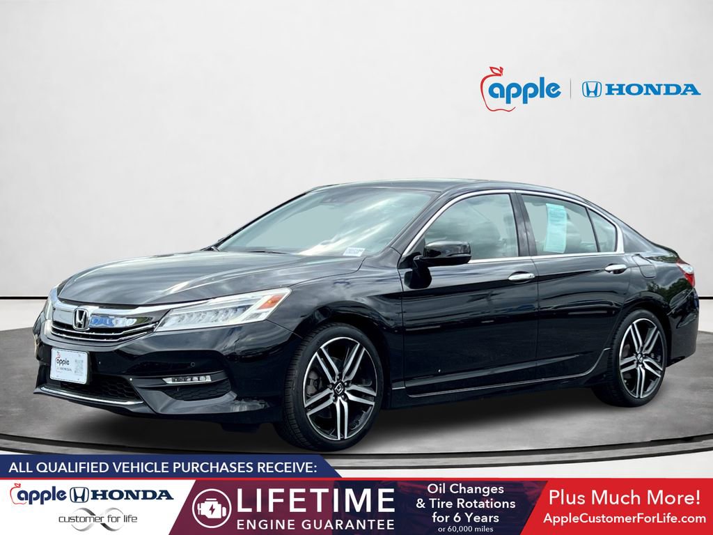 Used 2017 Honda Accord Touring image 5